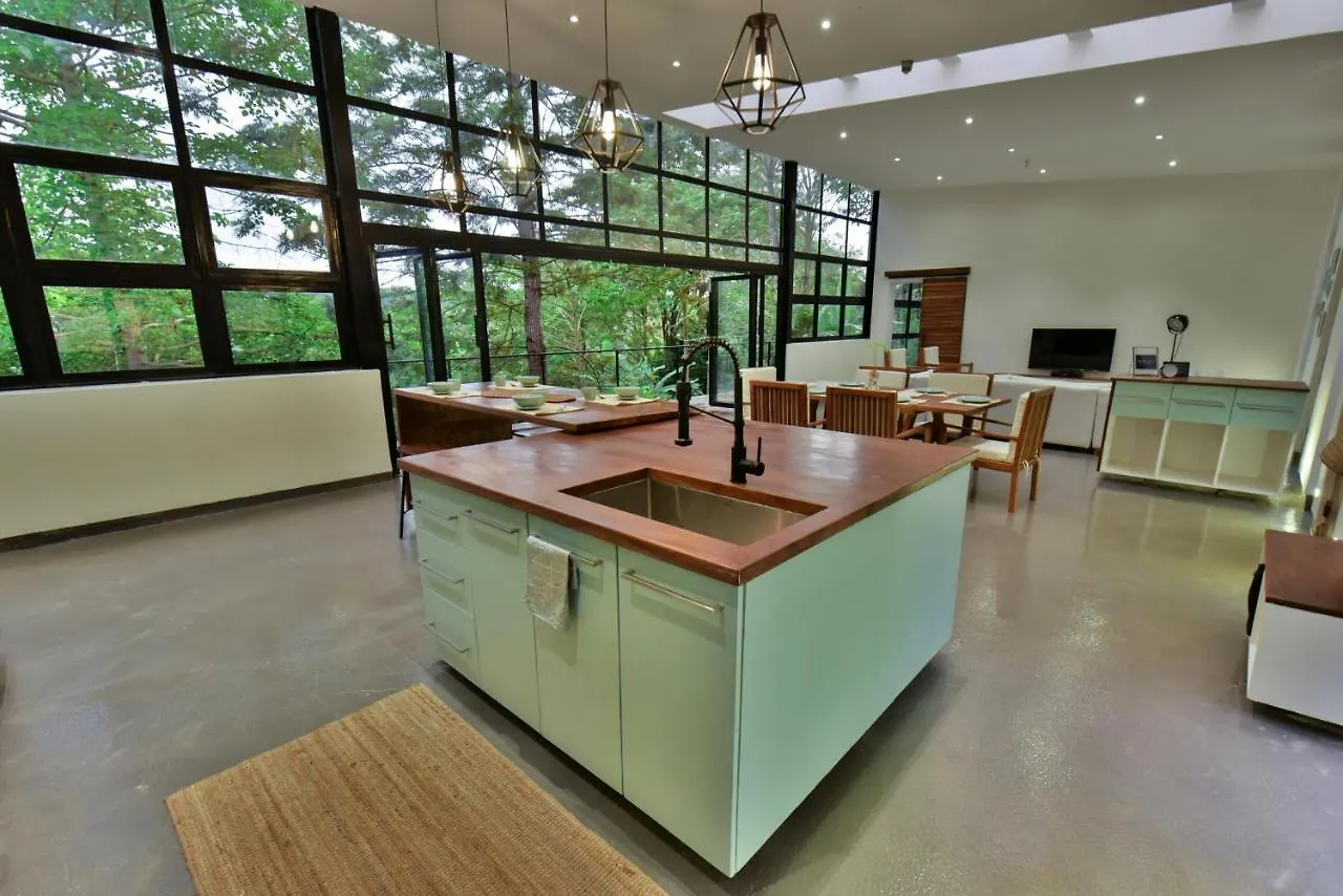 The River Bank, Jinja Villa